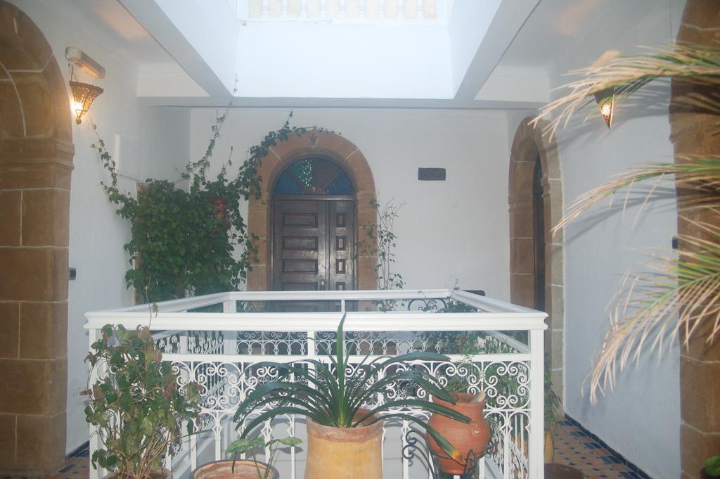 Riad Le Grand Large Эс-Сувейра Экстерьер фото
