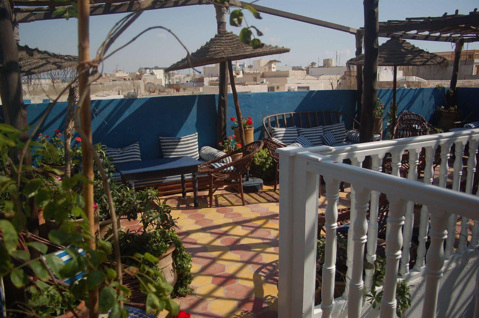 Riad Le Grand Large Эс-Сувейра Экстерьер фото